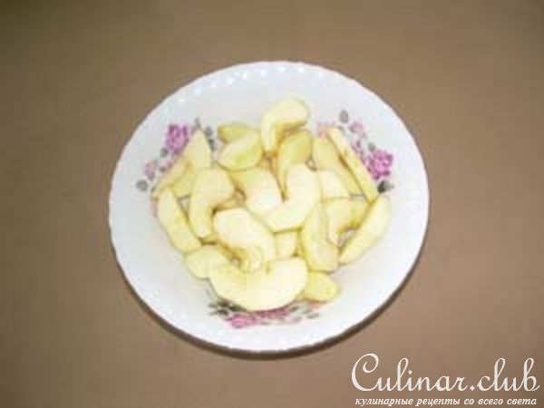 Курица с яблоками