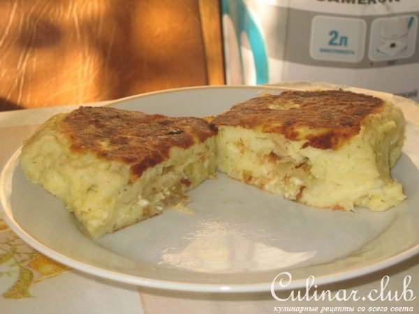 Картофельные пирожки с капустной начинкой.