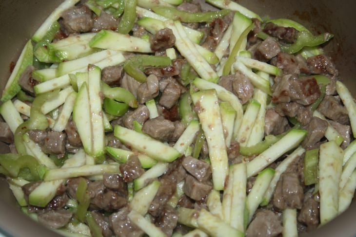 Пикантная говядина с овощами и рисом Индика на гарнир за 20 минут