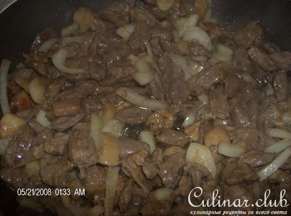 Куриные сердечки с грибами в сырно-горчичном соусе