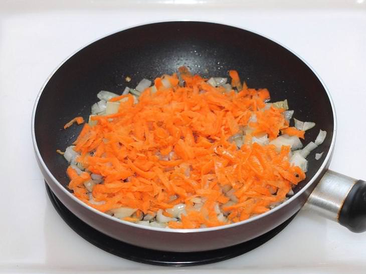 Солнечные шарики из кускуса с мясной начинкой