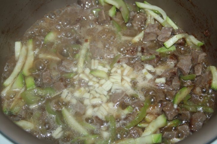 Пикантная говядина с овощами и рисом Индика на гарнир за 20 минут