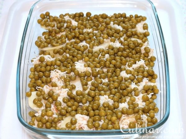 Картофельный гратен с зелёным горошком