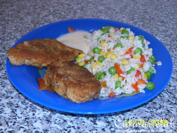 Шницель с рисом и овощами