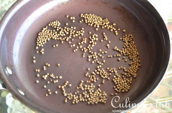 Бараньи ребрышки с белорусским морковным салатом