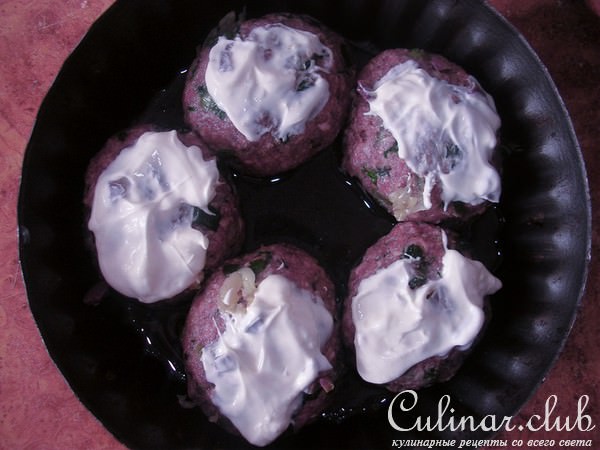 котлеты с начинкой из оливок с сыром
