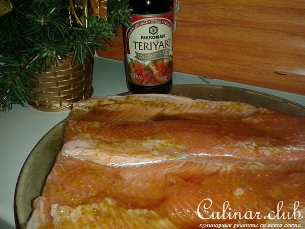 ФОРЕЛЬ ЗАПЕЧЕННАЯ ПОД КАРТОФЕЛЬНОЙ ЧЕШУЕЙ