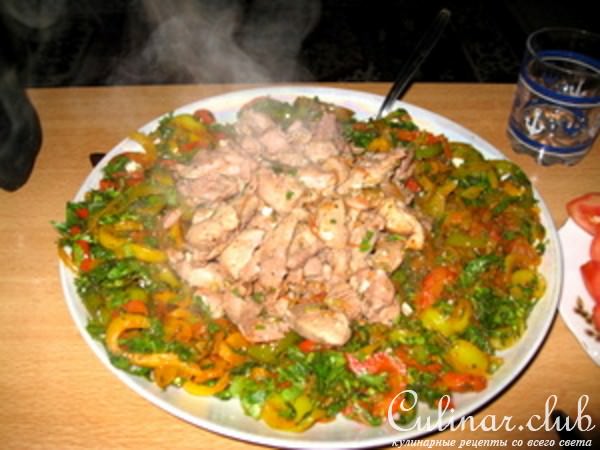Мясо индейки с болгарским перцем
