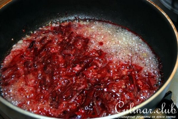 Борщ постный с фасолью и сметаной