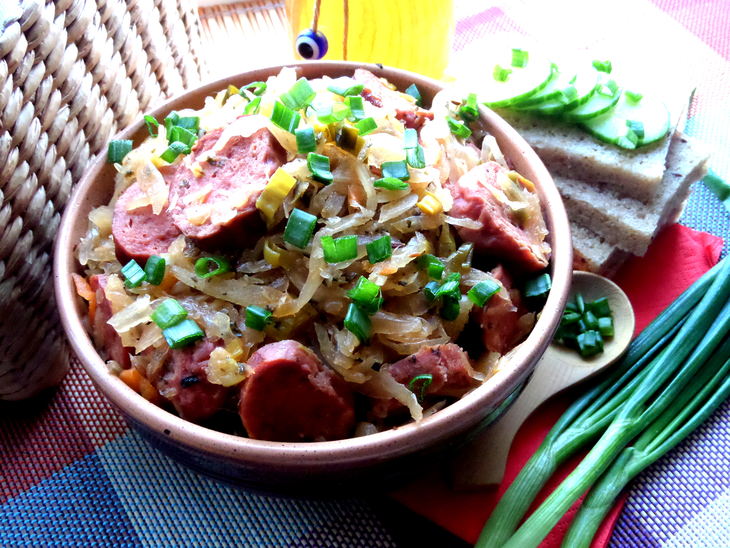 Тушёная капуста с Баварскими колбасками