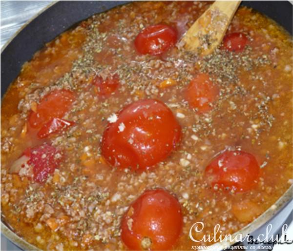 Мясные тефтели по-итальянски, со шпинатом и сыром, под соусом "Болоньез".