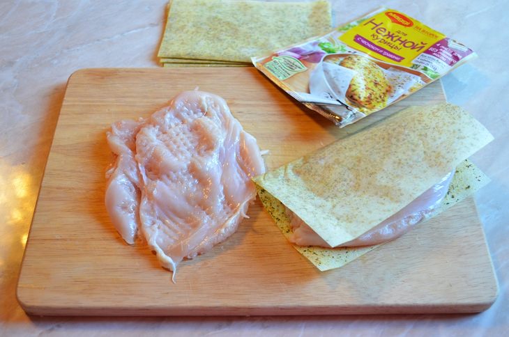 Нежная курица с цветной капустой под соусом «Бешамель» и гаудой.