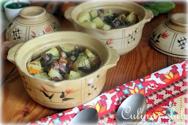 Картофель с маслятами в горшочках по-егерски