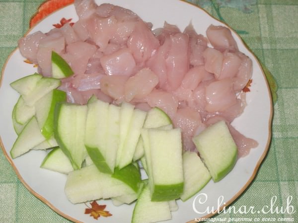 курочка с яблоками