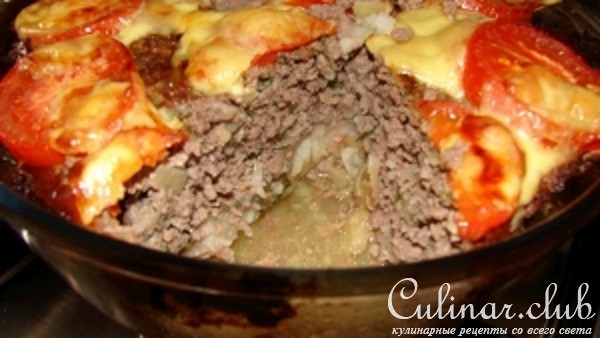 Мясная запеканка с картофелем и помидорами