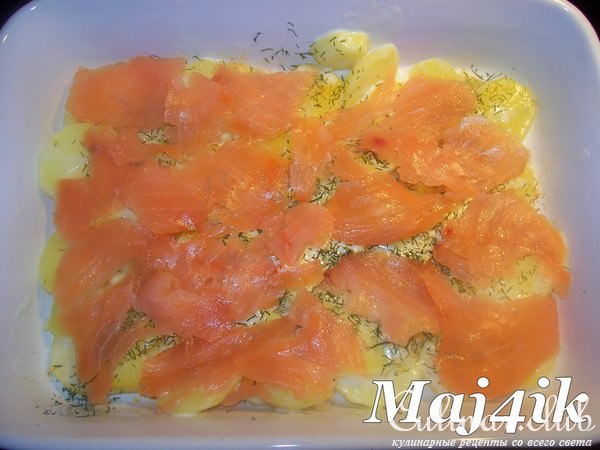 Сливочно-картофельный гратен с лососем и другими вкусностями