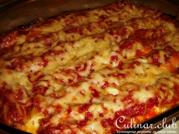 Каннеллони с пикантным фаршем и двумя соусами