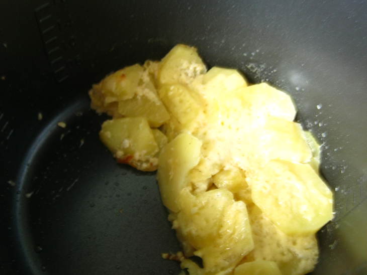 Картофель, запеченный в сливках с сыром и чесноком
