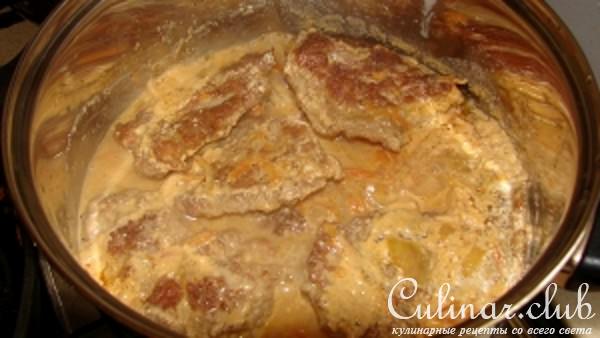 Мясные оладьи с соусом