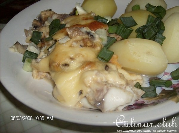 Рыба под сыром с грибами
