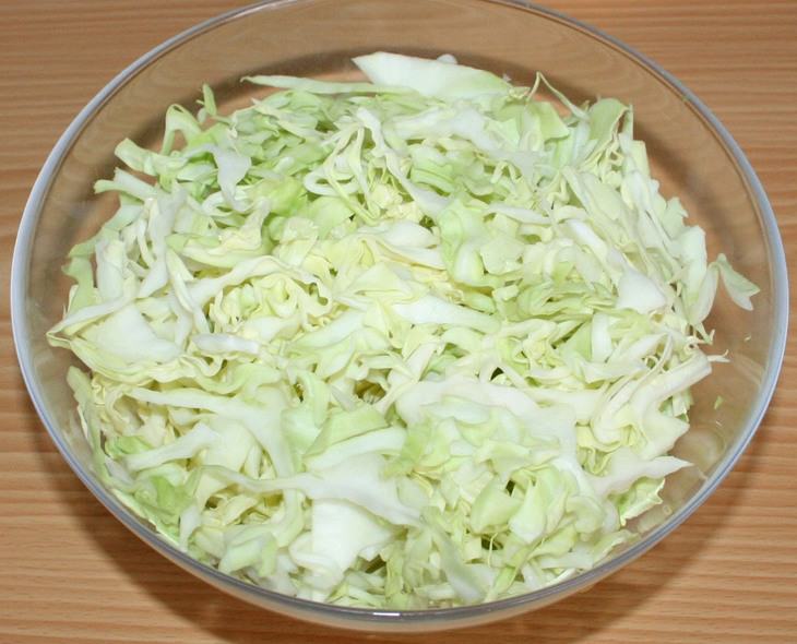 Тушеная капуста с тыквой, яблоком и курицей