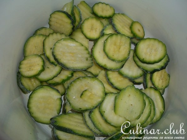 Рыбные котлеты с овощным соусом