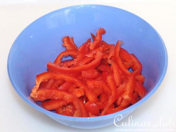 Пекинская капуста с мятой и стручковой фасолью