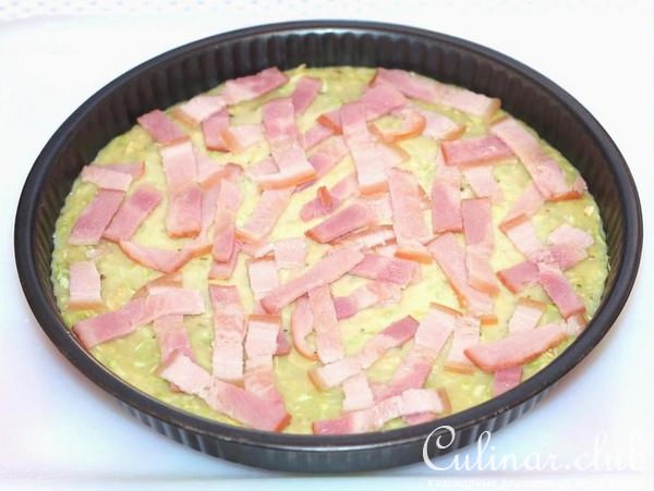 Кабачковый пирог с беконом