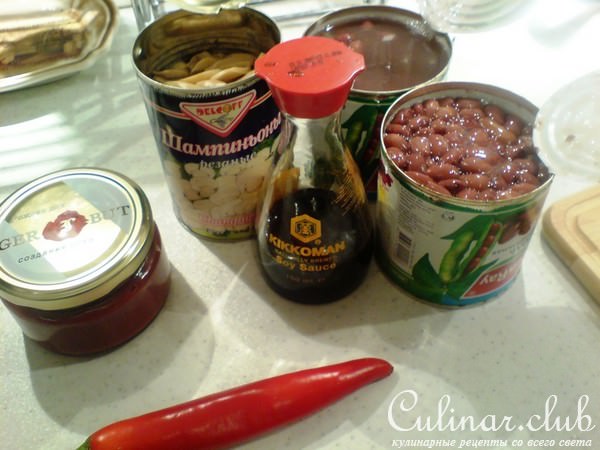 Баранина с фасолью и грибами