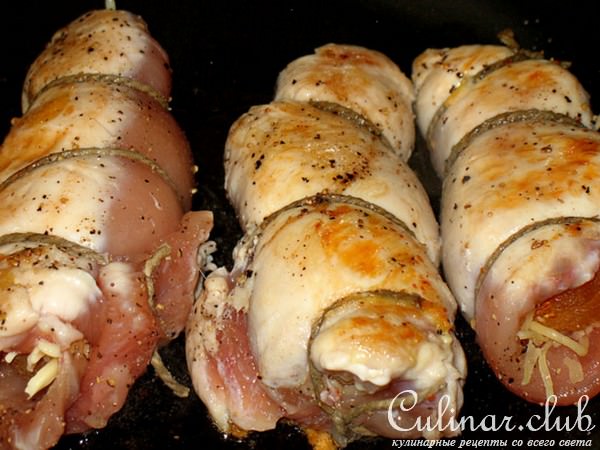 Куриные грудки,фаршированные сыром и абрикосами