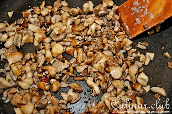 Запечённый перец,фаршированный вешенками и сыром.(Дуэль)