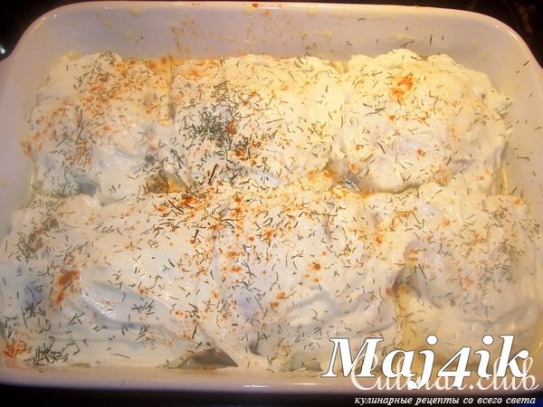 Необычные голубцы с фаршем, грибами и гречкой под сырной шапкой