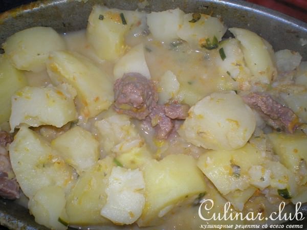 Картошка с мясом в гороховом соусе