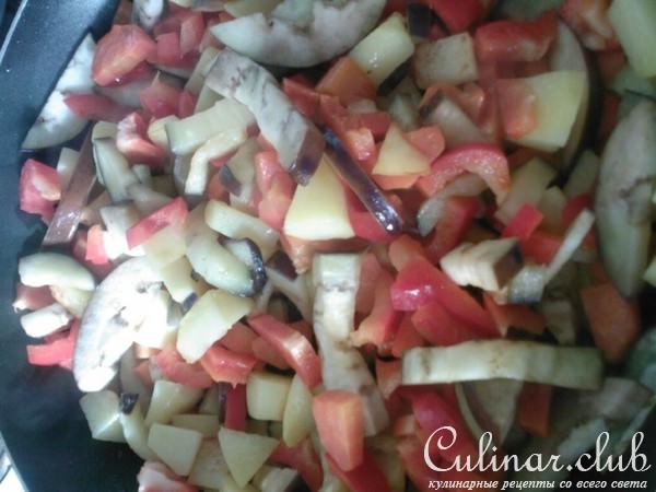 Мясо ягнёнка с овощами по-восточному.