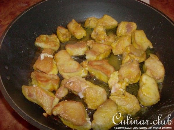 Карри из индейки с грибами и перцем