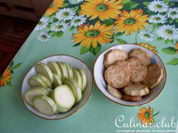 Запеканка с кабачками, баклажанами и мясом