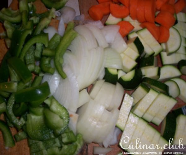 тушеная курочка с овощами