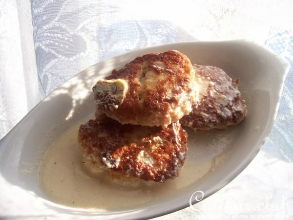 котлетки куриные в сметанном соусе