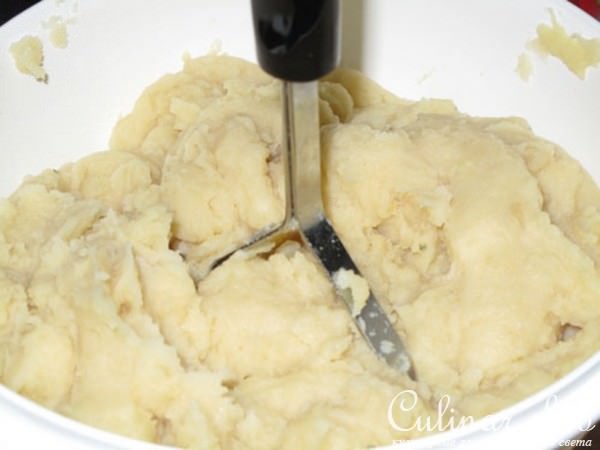 сытный мясной пирог с картошкой и сыром