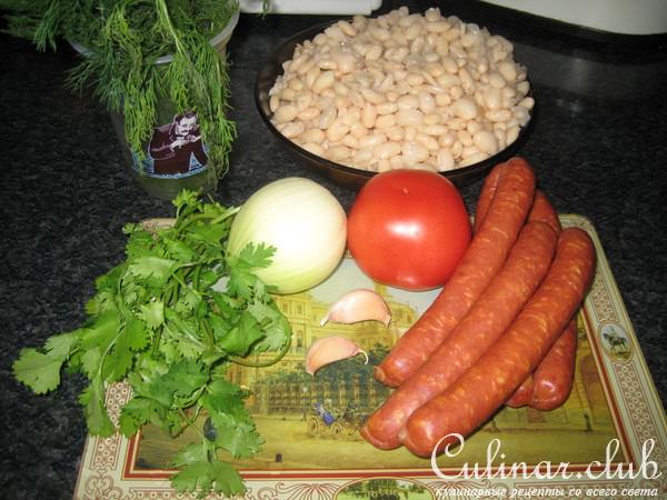 Фасоль с колбасками