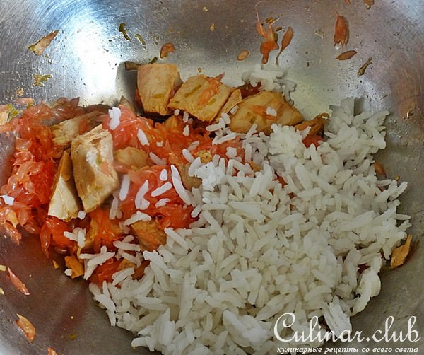 Салат с курицей и грейпфрутом.