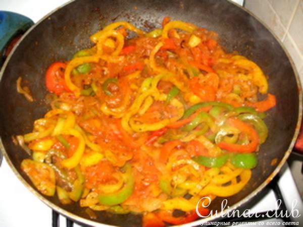 Мясо индейки с болгарским перцем
