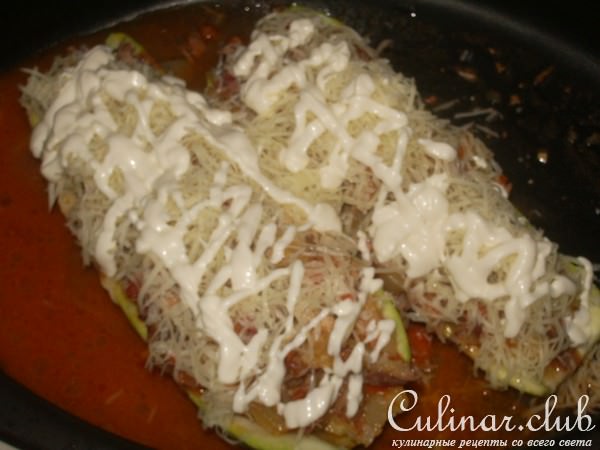 Кабачковые караблики на пару и в духовке с мясом от индюшачей шеи