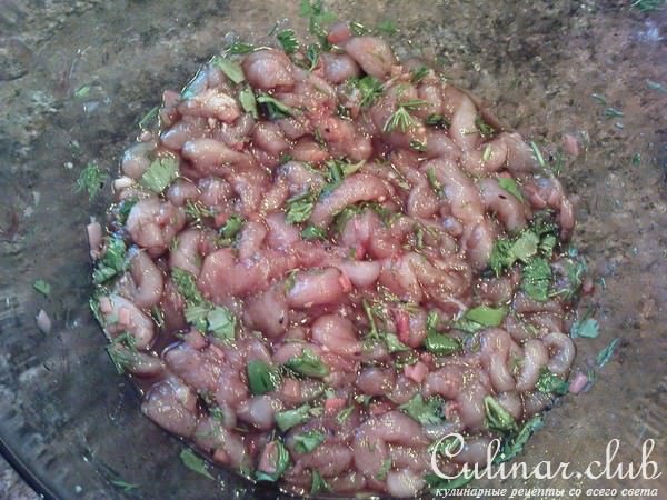 черная паста с белым соусом