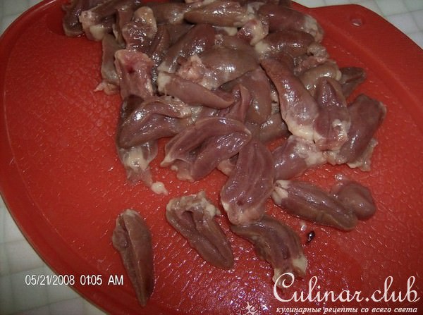 Куриные сердечки с грибами в сырно-горчичном соусе