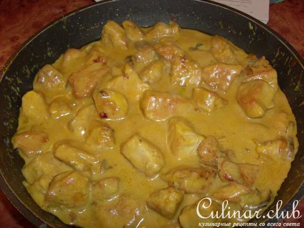 Карри из индейки с грибами и перцем