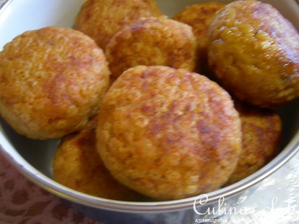 Мясо-овощные тефтели в "звездной" панировке
