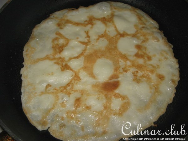 Голубцы по винницки с начинкой из мяса и блинчиков.