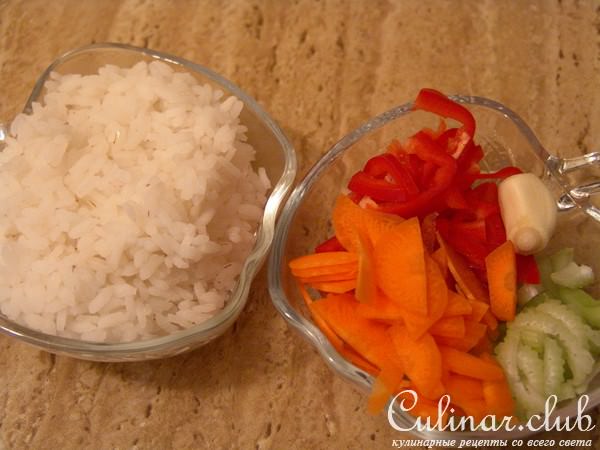 Форель в пергаменте с рисом и овощами