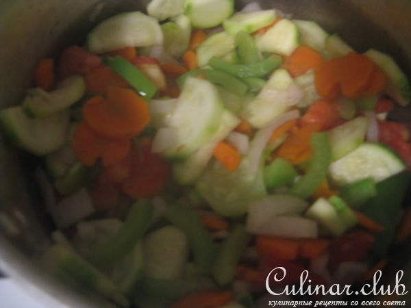 Лосось в горчично-майонезном соусе запечёный с овощами